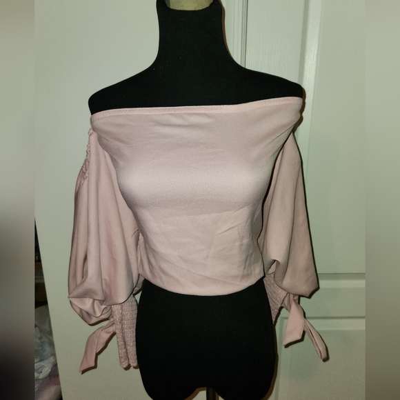 NWOT ! SHEIN OFF THE SHOULDER BLOUSE !! - Picture 2 of 7